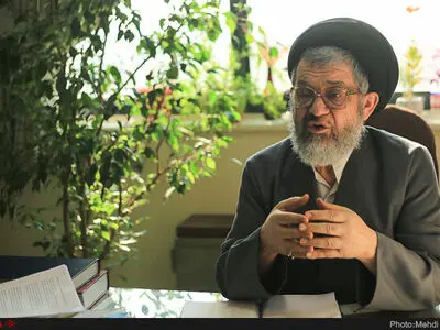 وحدت و انسجام نباید فقط در شعر و شعار باشد/ امثال میثم مطیعی ببیند می‌توانند یک آموزشگاه با افکار مختلف را اداره کنند