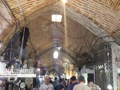 نابسامانی سیم‌های برق در بازار تاریخی ملایر/ یک آتش‌سوزی دیگر می‌تواند در راه باشد