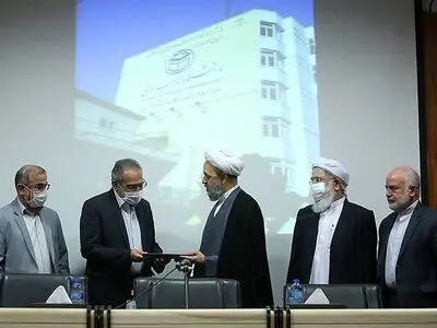 در دانشگاه مذاهب به تربیت نیروهای مقاوم در مقابل استکبار و داعیه‌دار مستضعفان بپردازیم 