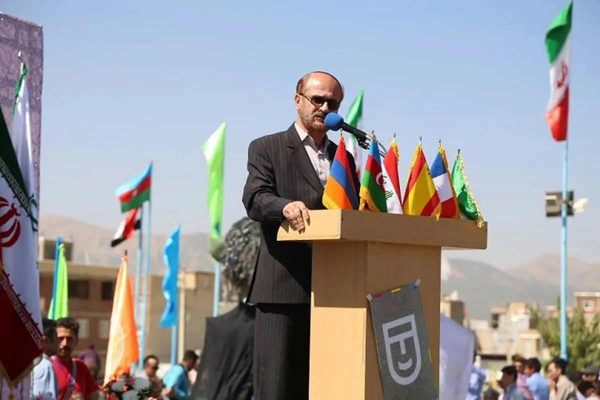 امروزه جامعه ما بیش از هر زمان دیگر به تئاتر نیازمند است