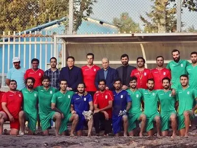 تمرین تیم ملی فوتبال ساحلی با حضور مسئولان فدراسیون