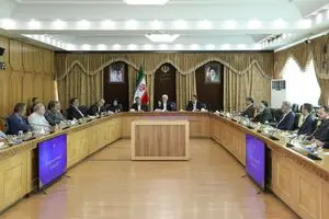 دشمن پس از شکست نظامی به‌دنبال فروپاشی اجتماعی از مسیر فشار اقتصادی است