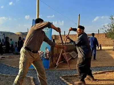 برگزاری آیین سنتی «چوق‌بازی» در جشنواره گردشگری روستای ابراهیم‌آباد شهرستان اراک