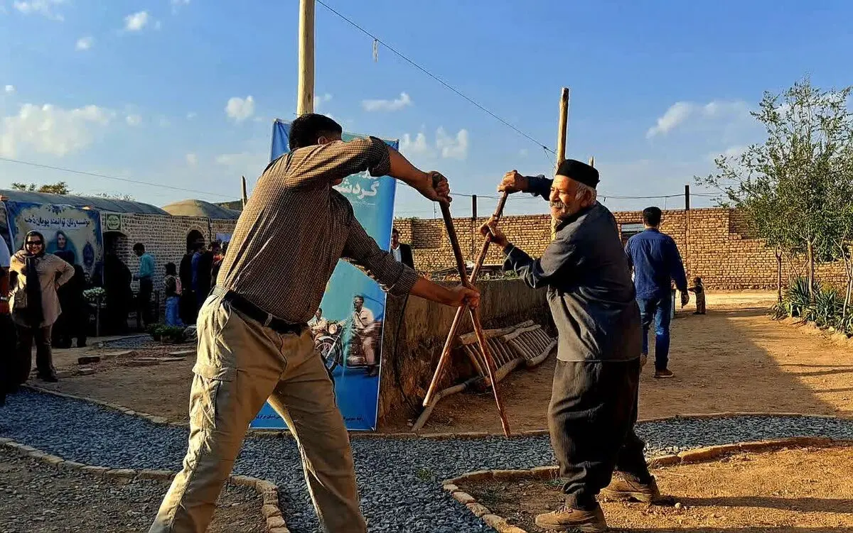 برگزاری آیین سنتی «چوق‌بازی» در جشنواره گردشگری روستای ابراهیم‌آباد شهرستان اراک