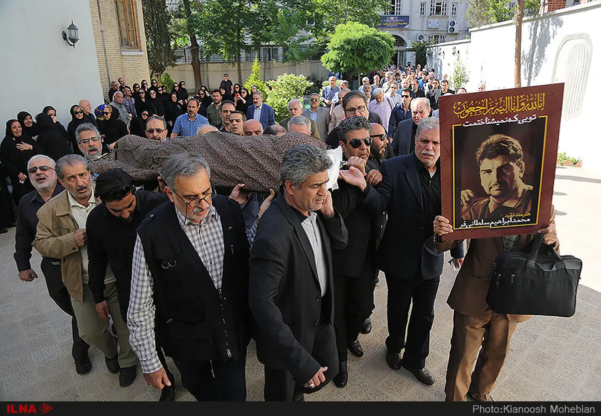 سلطانی‌فر از از بچه‌های مسلمان دفاع می‌کرد و جلوی چپ‌ها می‌ایستاد/ کارگردان سینما نباید برای امرار معاش جوراب‌فروشی کند+فیلم و عکس 