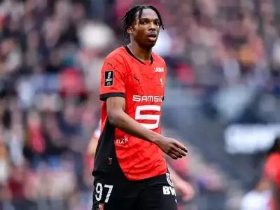 خرید لحظه آخری اشلوت برای خط دفاعی لیورپول