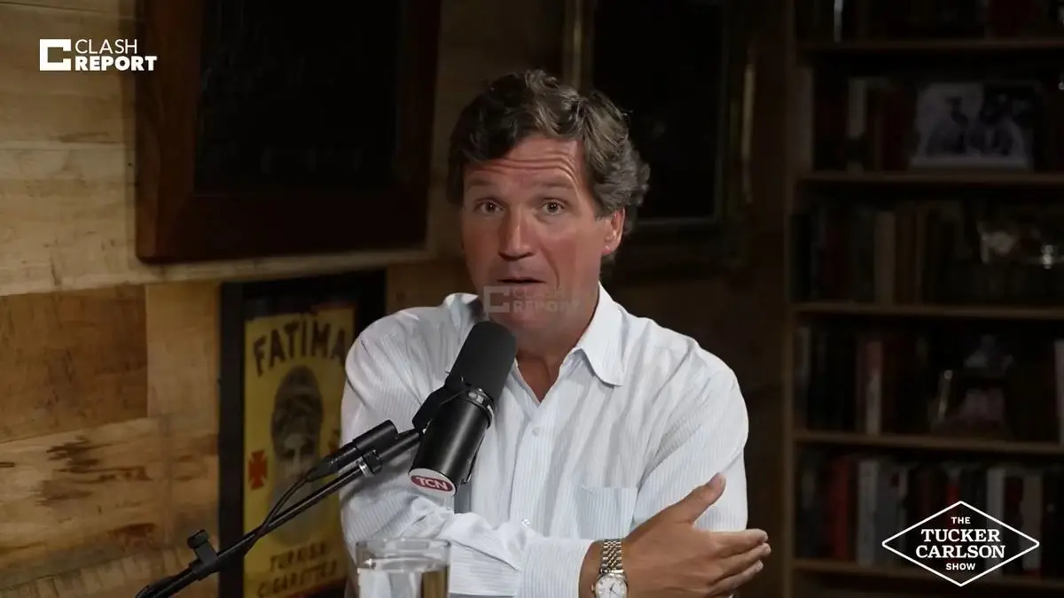 تاکر کارلسون، مجری مشهور آمریکایی: اگر ما قوی‌ترین ارتش جهان را داریم، چرا نمی‌توانیم ایران را مجبور کنیم که تنگهٔ هرمز را باز کند؟ + فیلم