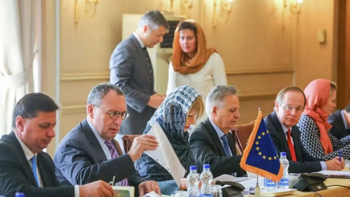 Iran, EU hold talk on Iran's deal