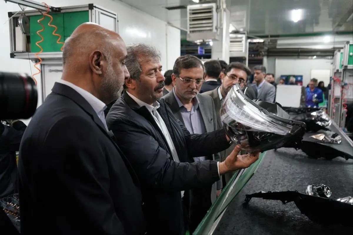 بازدید میدری از گروه پژوهش صنعت مدرن و بررسی وضع کارگران