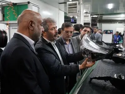 بازدید میدری از گروه پژوهش صنعت مدرن و بررسی وضع کارگران