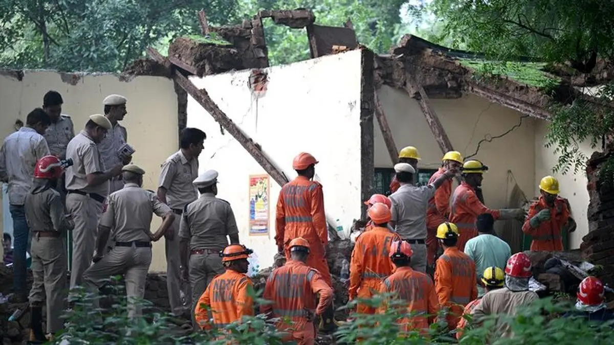 6 killed, 5 injured as structure collapses in Indian capital