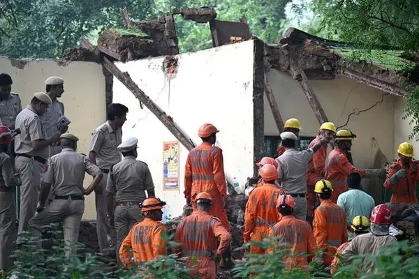 6 killed, 5 injured as structure collapses in Indian capital