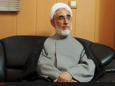 در قالب شورای عالی سیاستگذاری وارد رقابت می‌شویم
