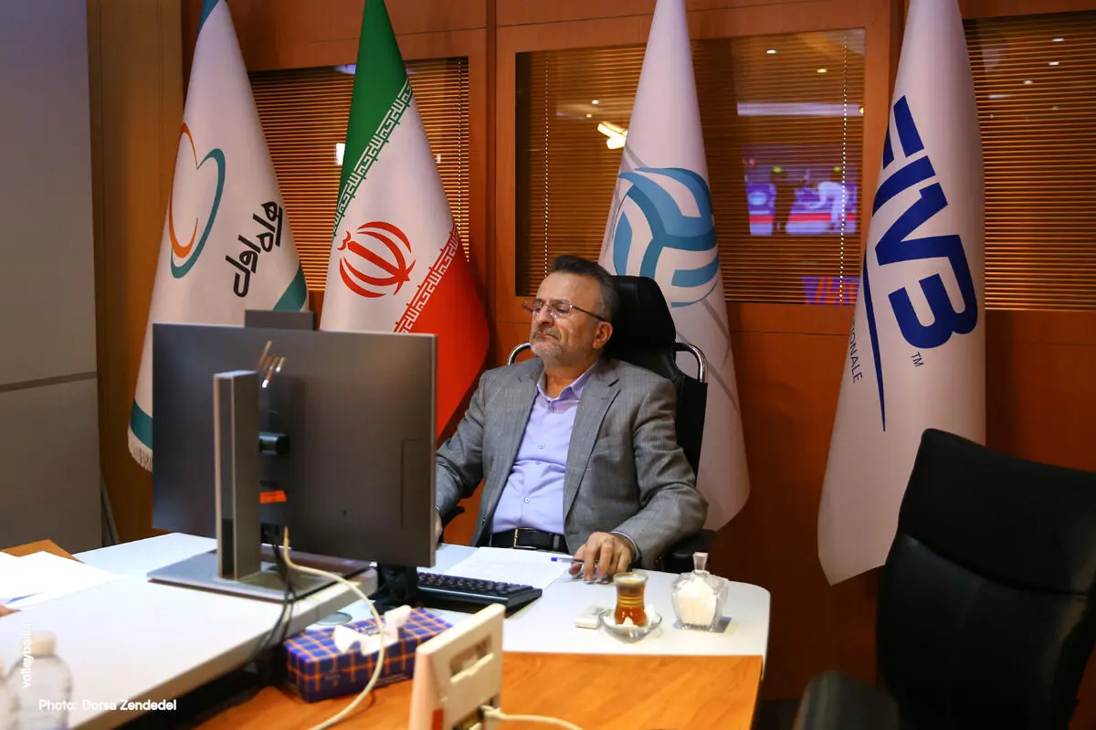 جلسه آنلاین سه ساعته داورزنی با فدراسیون جهانی والیبال