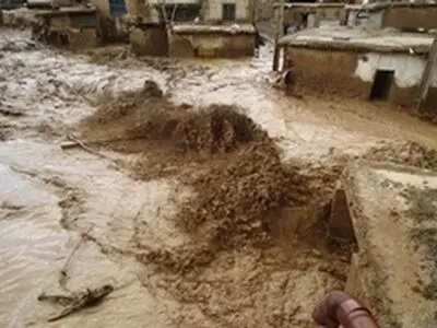 آبرسانی موقت به روستاهای سیل زده شهرستان ماهنشان