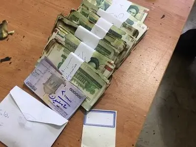 تفکیک عصابة کبیرة لتزویر العملة الوطنیة فی ایران