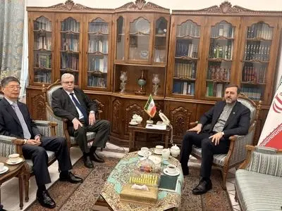دیدار غریب‌آبادی با سفیران چین و روسیه در تهران