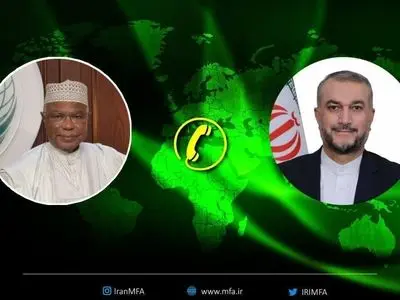 وزیر الخارجیة الایراني یدعو الى عقد اجتماع طارئ لمنظمة التعاون الاسلامي