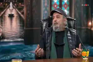 خاطره سیروس مقدم از تماشای «پایتخت» توسط رهبر شهید در کنار نوه‌هایش + فیلم