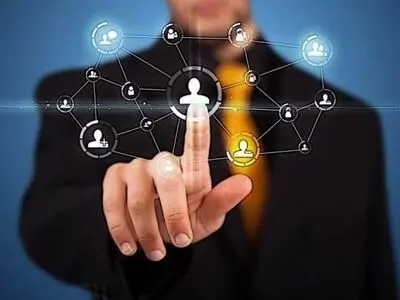 جایگاه ربات‌ها در بازار کار ایران/ آیا تکنولوژی رقیب کارگران است؟ 