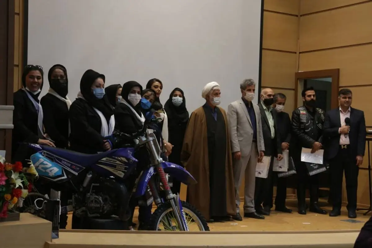 تجلیل از بانوان موتور سوار کراس در خراسان رضوی 