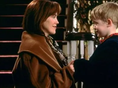 درگذشت بازیگر مادر در فیلم سینمایی «تنها در خانه»