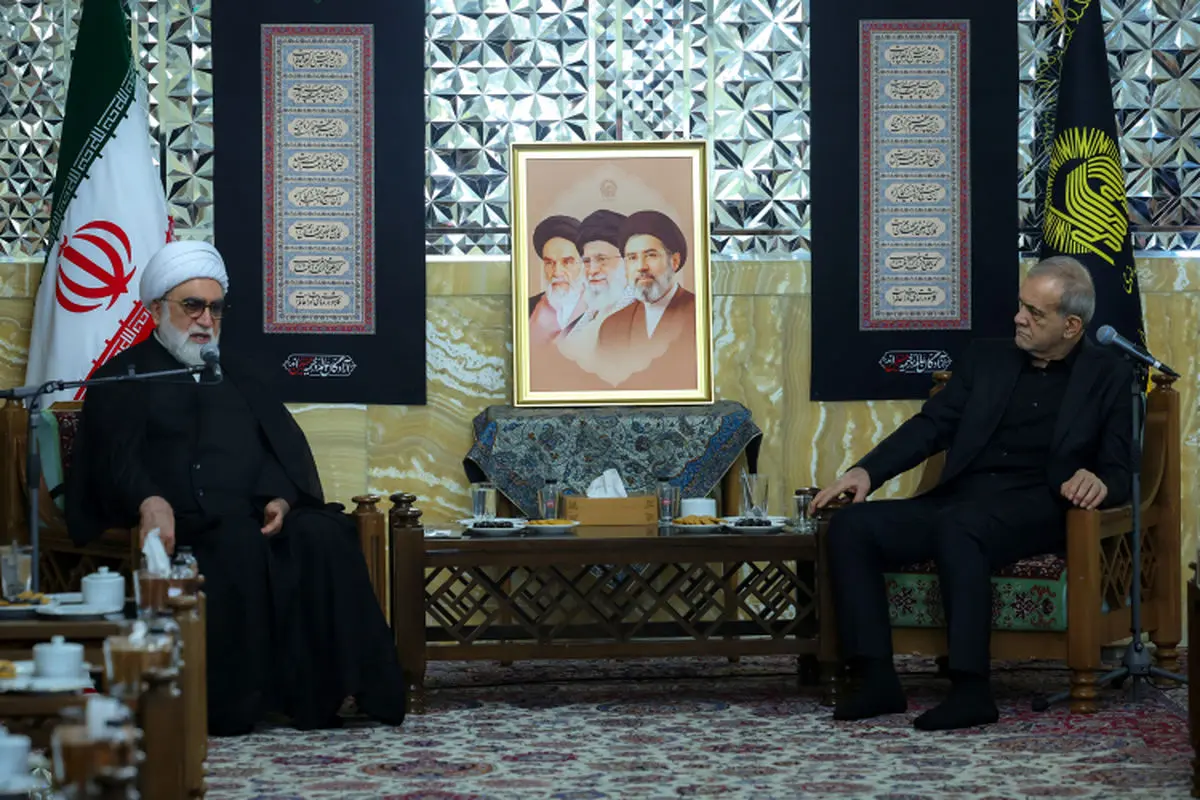 دیدار رئیس‌جمهور پزشکیان با تولیت آستان قدس رضوی