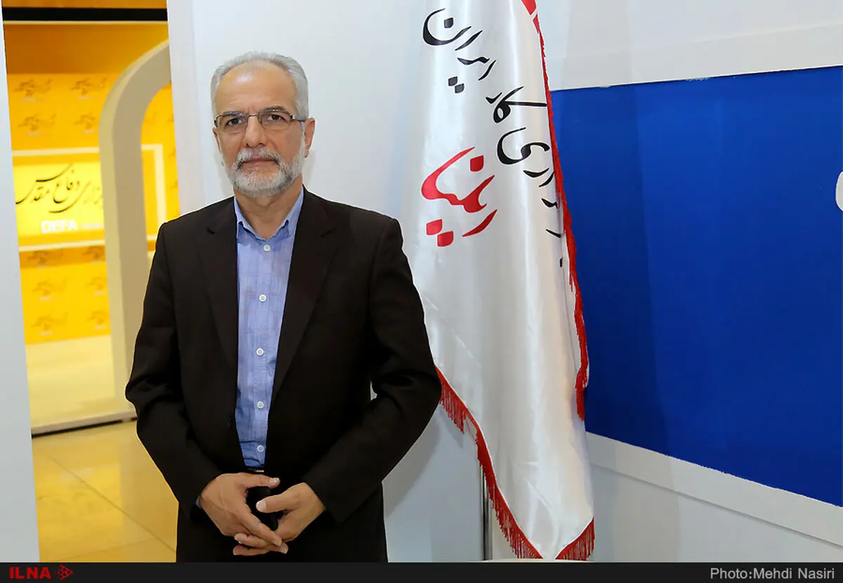 کمبود داریم که جوانان مجبورند در خیابان‌ها حرکت نمایشی بزنند!