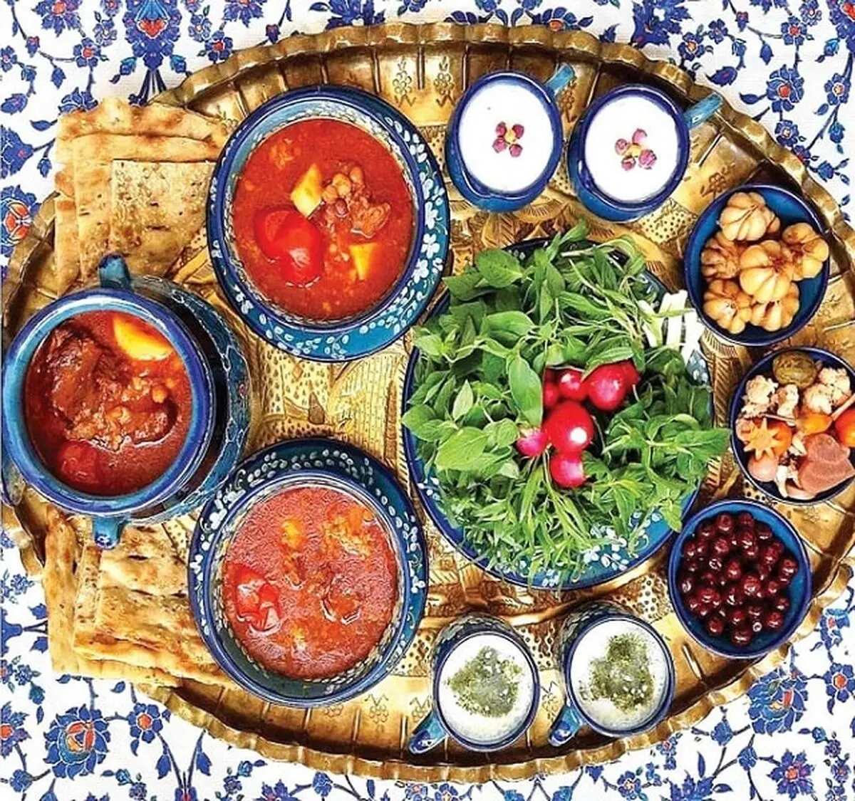 طرز تهیه انواع آبگوشت‌ سنتی 