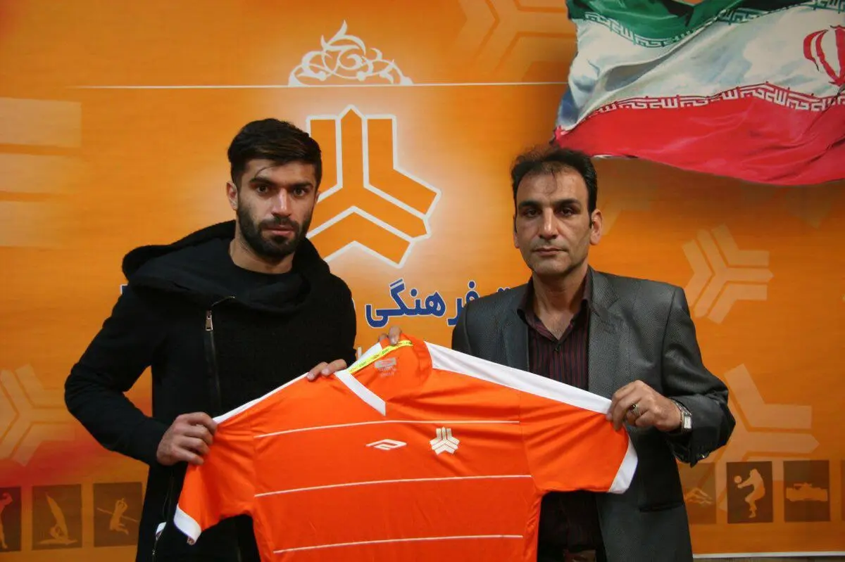 رسمی/ کاپیتان سابق پرسپولیس دوباره شاگرد دایی شد