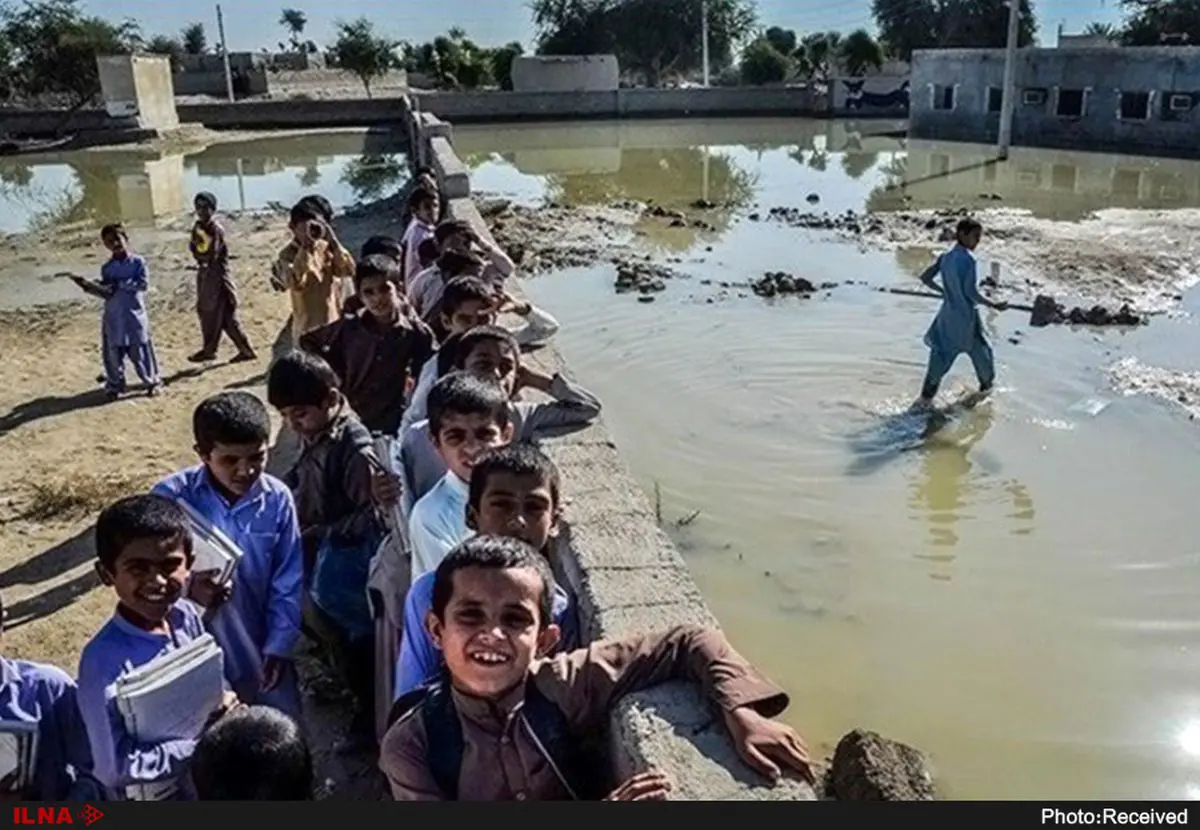 بازماندن ۷۳۰ هزار دانش‌آموز سیل‌زده از تحصیل طی دو هفته/ کسری جمعیت دانش‌آموزان در کلاس‌های درس