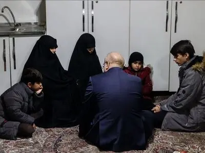 قالیباف با خانواده شهید مدافع حرم دیدار کرد 