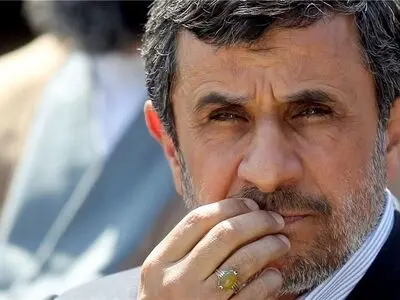 نظرسنجی هسته‌ای عجیب سایت منتسب به احمدی‌نژاد