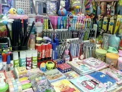تأمین کل لوازم‌ التحریر دانش‌آموزان مددجو توسط یک خیّر
