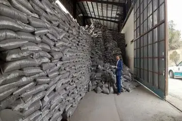 کشف ۹۴۰ تن حبوبات خارجی به ظن قاچاق در البرز