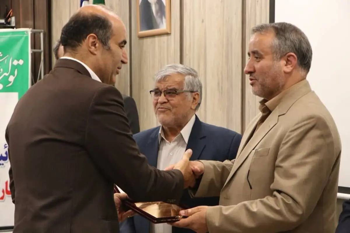 شرکت خدماتی شهرک‌های صنعتی استان سمنان به عنوان نمونه معرفی شد 