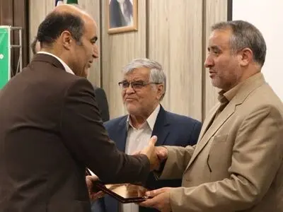 شرکت خدماتی شهرک‌های صنعتی استان سمنان به عنوان نمونه معرفی شد 