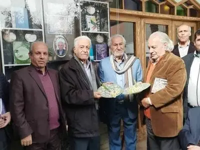 تجلیل از چند دهه خدمات حسین سلطانی مقدم با حضور بازنشستگان فرهنگی