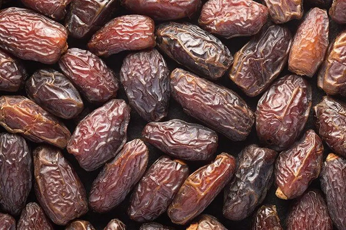 توزیع ۱۰ تن خرما به منظور تنظیم بازار در خراسان رضوی