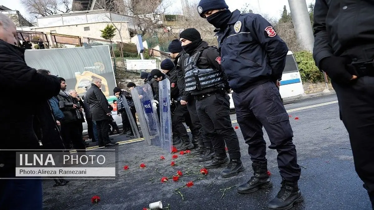 پلیس نجات یافته، توسط بابانوئل تروریست کشته شد+ تصاویر