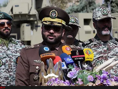 رقابت ارتش و سپاه تنها در تولید امنیت برای کشور است