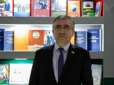 «شاهنامه» میراث مشترک فارسی‌زبانان است/ نمایشگاه کتاب موجب تحکیم روابط بین ایران و تاجیکستان می‌شود 