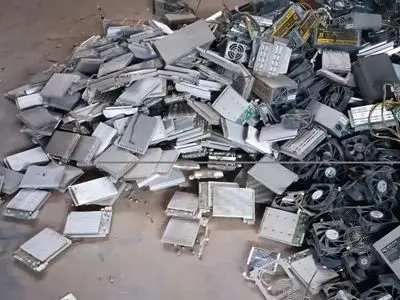 امحاء ۲۰۰۰ دستگاه استخراج رمزارز غیر مجاز در فارس