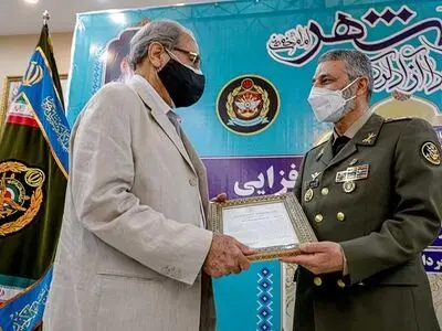 سرلشکر موسوی از حماسه آفرینان عملیات بیت‌المقدس تجلیل کرد