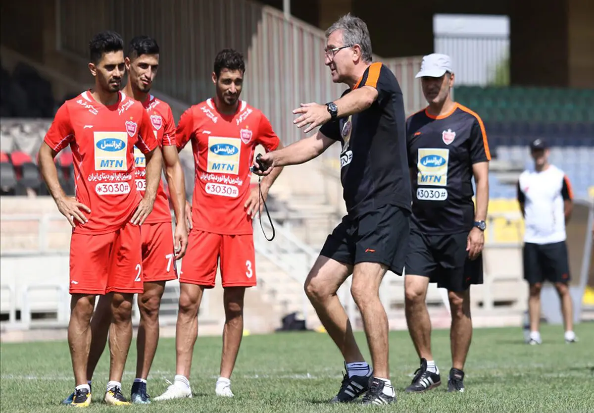 تمرین سرخپوشان در هوای دودی