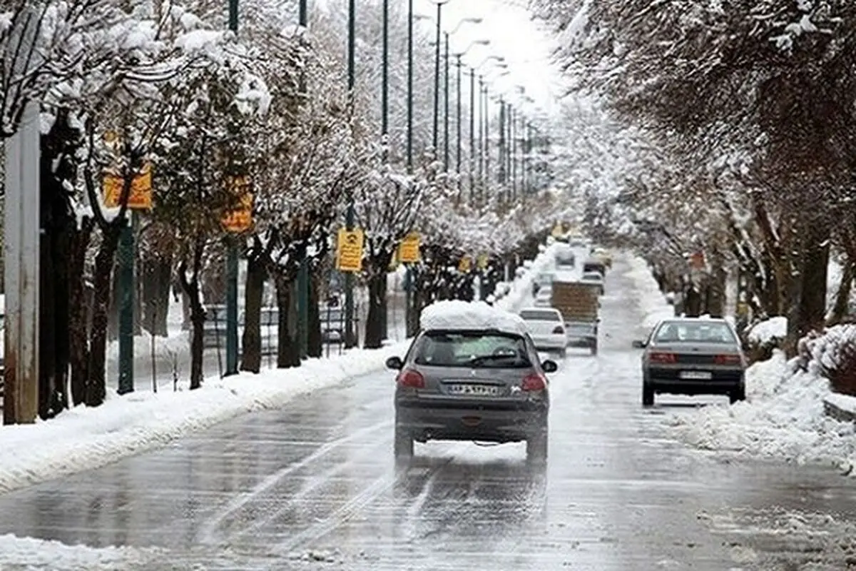 بارش برف و باران در تهران/ کاهش دما از امشب