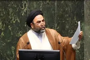 نمایندگان نباید با اظهارنظرهای خلاف واقع از استاندارد خارج شوند