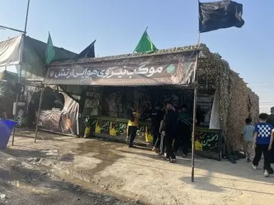 خدمت‌ رسانی شبانه‌روزی موکب‌های نیروی هوایی ارتش به زائران اربعین حسینی در مرز مهران
