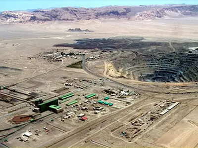 ناراحتی مدیران صندوق فولاد از اشتغالزایی در بافق/ آمار بالای سرطان و نازایی در سرزمین نخل وآفتاب 