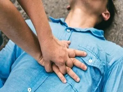 ضرورت آشنایی حداقل یک عضو از خانواده با کمک‌های اولیه